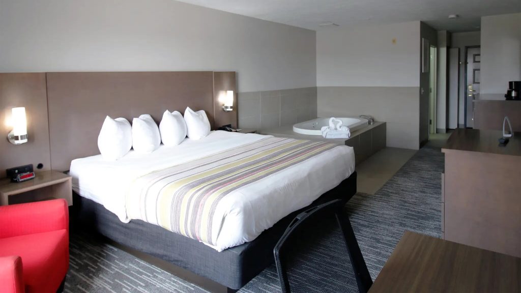 Country Inn & Suites